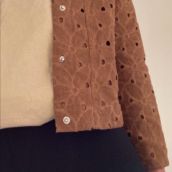 Brown light jacket with floral pattern - Picture 2 of 4